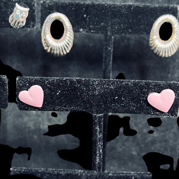 Lot of 6 Silver Tone Pierced Earrings (4834) - Picture 5 of 9